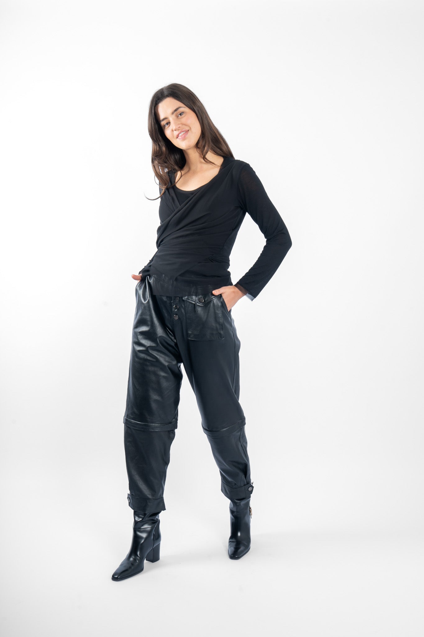 TWISTED TOP - BLACK