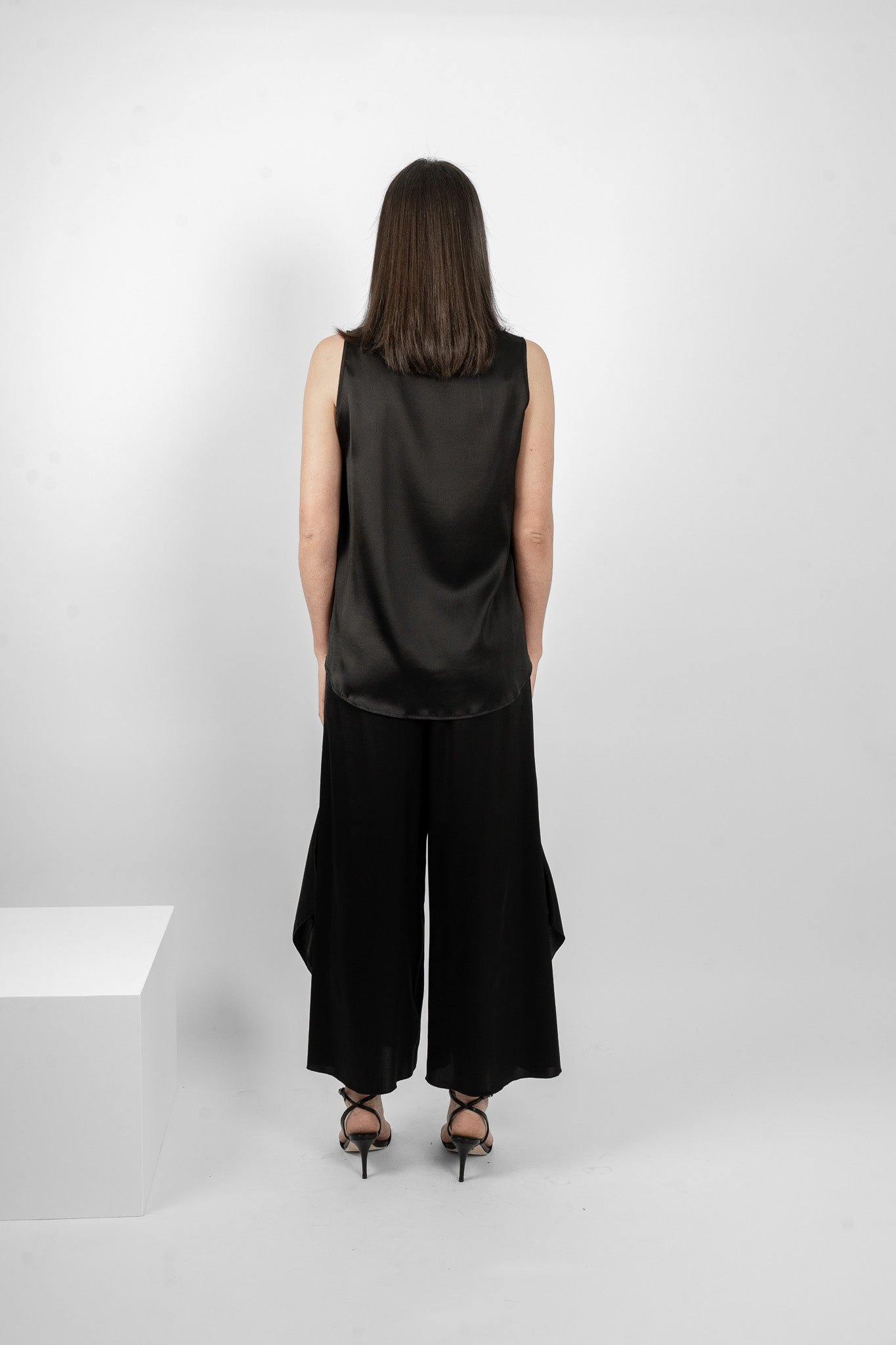 GILLIE TANK SILK/ELASTANE - BLACK